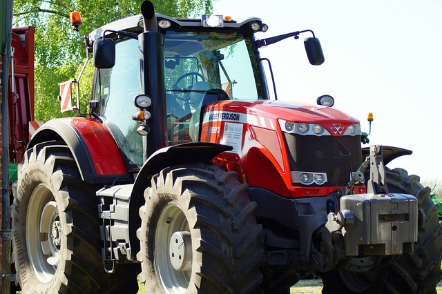ciagnik Massey Ferguson
