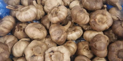 Witam. Czarny czosnek w główkach ,skrzynka 3 kg Cena