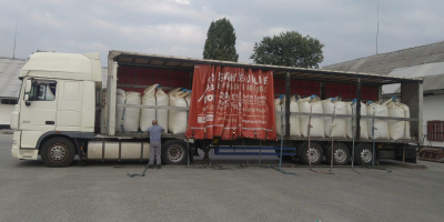 Sunflowerseed oil and sunflowerseed meal and cake from Ukraine