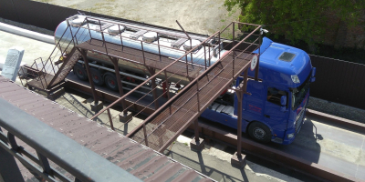 Sunflowerseed oil and sunflowerseed meal and cake from Ukraine