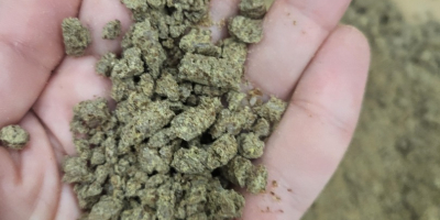 Sprzedam wysokiej jakości wytłok lniany – produkt naturalny, powstały