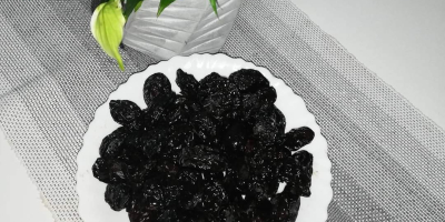 Witam. Oferuję śliwkę węgierkę suszoną wędzoną z własnego gospodarstwa