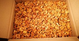 Sprzedam orzech włoski. Import z Macedonii. Mix (około 30-35%