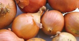 świeża cebula kalibru 5+, świeża marchew, stare ziemniaki, czosnek,