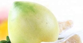 Jesteśmy bezpośrednim producentem pomelo, mamy dwie bazy do sadzenia