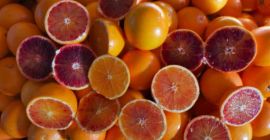 W bieżącej ofercie pomarańcze czerwone Tarocco /Moro oraz cytryny