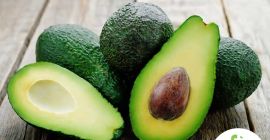 Kup awokado Hass Avocado ma owalny kształt i charakterystyczną