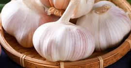 Czosnek bogaty w składniki odżywcze: każde 100 gramów wody