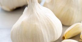 Jesteśmy hurtowymi dostawcami świeżych warzyw i czosnku, a nasza