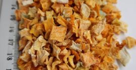 suszone kostki dyniowe 5x5mm, pakowane w papierowe worki po