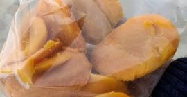 Sprzedam bardzo słodkie soczyste mango,obrane, bez skórki, bez włókien,