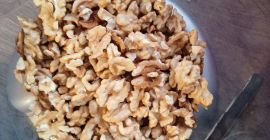 Orzechy włoskie tegoroczne łuskane cena za kilogram 25 zł