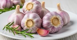 Sprzedajemy świeży, wysokiej jakości czosnek fioletowy, produkowany w Argentynie.